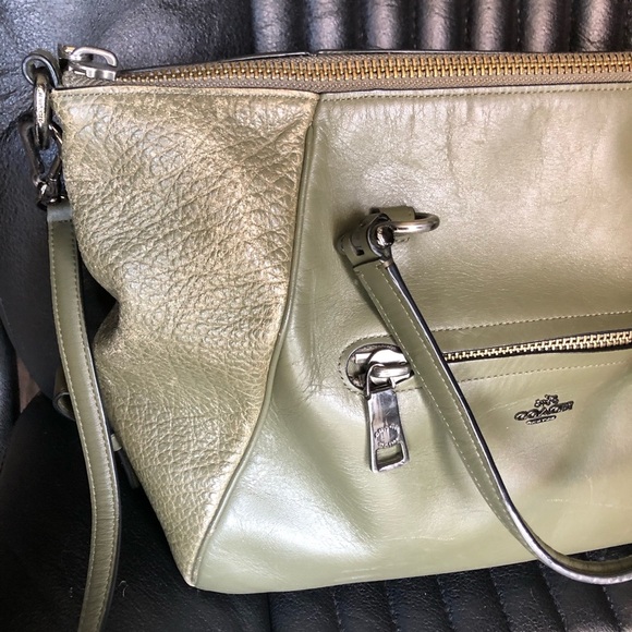 Authentic Coach Legacy Romy Two-Tone Green Leather Satchel - Picture 2 of 16